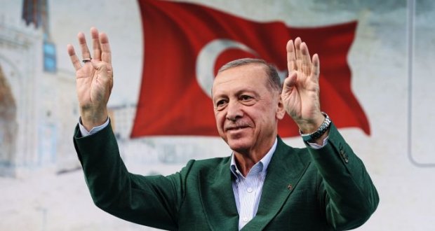 Türkiyədə seçki qutularının 97 faizi açılıb - Ərdoğan liderdir - YENİLƏNİR
