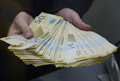 Bakıda qadınlara qarşı dələduzluq edildi 29 000 manat