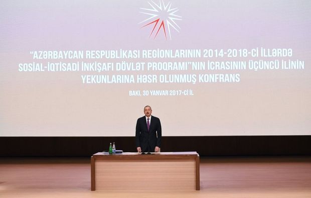 İlham Əliyevin sədrliyi ilə sosial-iqtisadi inkişaf Dövlət Proqramının icrasına həsr olunmuş konfrans keçirilir