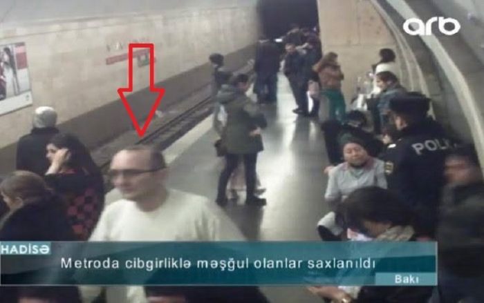 Bakı metrosunda oğurluq edənlər kameraya düşdü - VİDEO