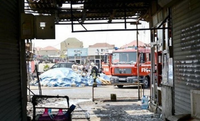 "Binə" Ticarət Mərkəzində yanğın söndürüldü - YENİLƏNİB