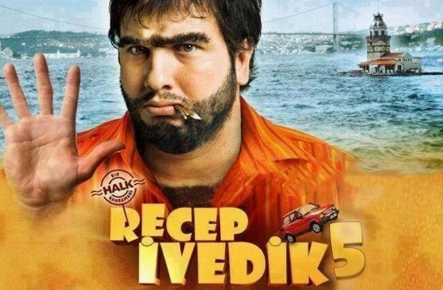 Azərbaycanlı fanatlarının yalvar-yaxarını eşitdi "Recep İvedik-5" BAKIYA GƏLİR