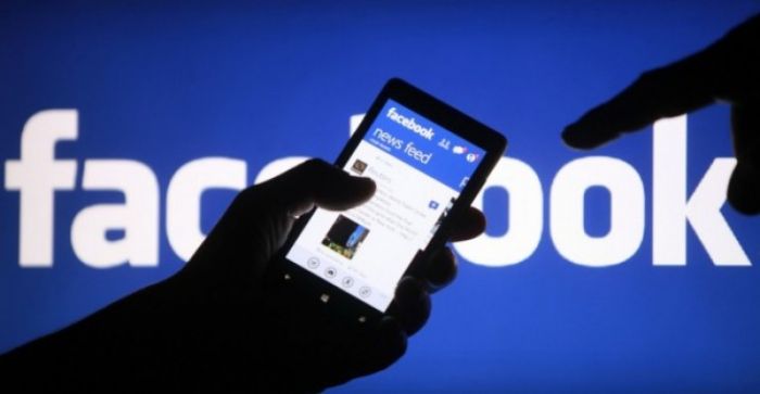 "Facebook"-un gəlirləri durmadan artır Yeni rekord