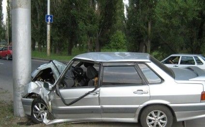 "Avtoşluq" etmək istədi, qəza törətdi