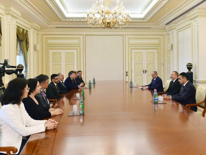 İlham Əliyev MDB Statistika Xidmətləri Rəhbərləri Şurasının iclasının bir qrup iştirakçısını qəbul edib