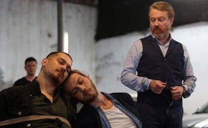 "İçerde"de kim öləcək: Cəlal, Sarp, yoxsa Mert? - VİDEO