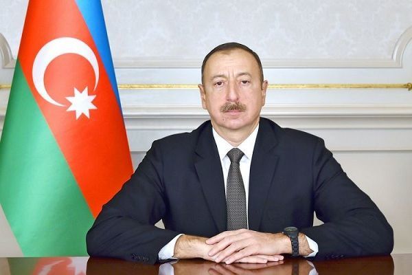 İlham Əliyev Bakının Nərimanov rayonundakı orta məktəbə baş çəkib