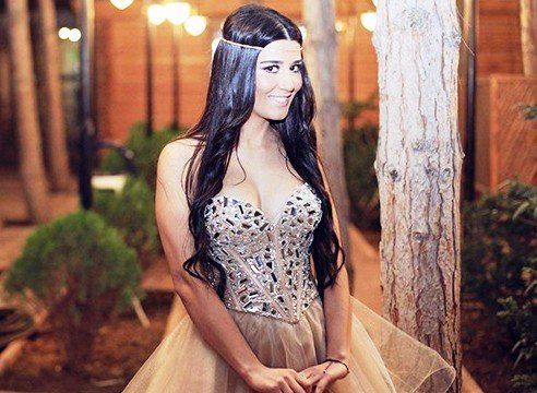 Mətanət qızına xınayaxdı edir ÖZÜ DƏ GÖRÜN HARADA