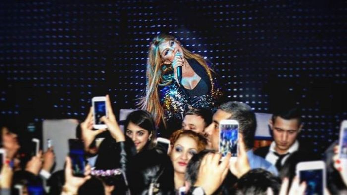 Bu da Xalq artisti Aygünün konsert biletlərinin cəmi 7%-i...