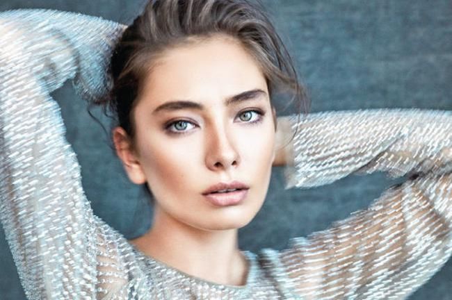 "Hamımızı unutdu" Neslihanın məktəb illərindəki sevgilisi