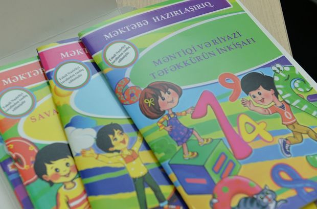 Bakıda saxta dərsliklər satışa çıxarıldı FOTO