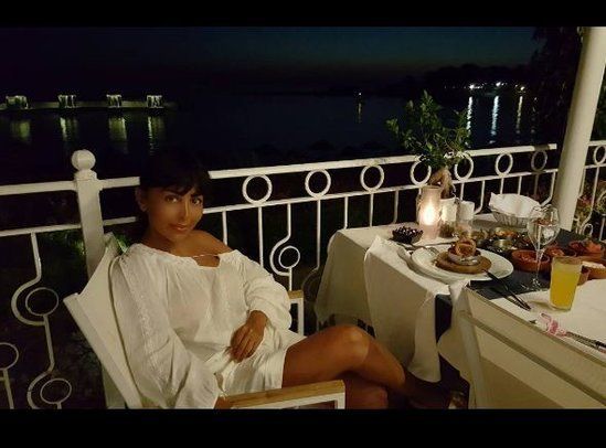 Əsl peşəsi ortaya çıxan Nanənin BU FOTOLARI REKORD QIRIR