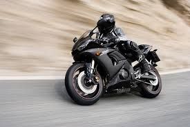 Bakıda motosikletlə nənə və nəvəsini vurub qaçdılar