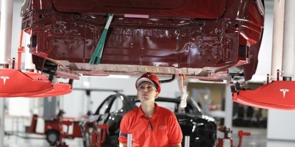 Məşhur şirkət 400 nəfəri işdən çıxartdı