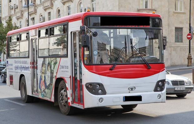 Oxsford Universiteti: Avtobusda qocalara yer verməyin