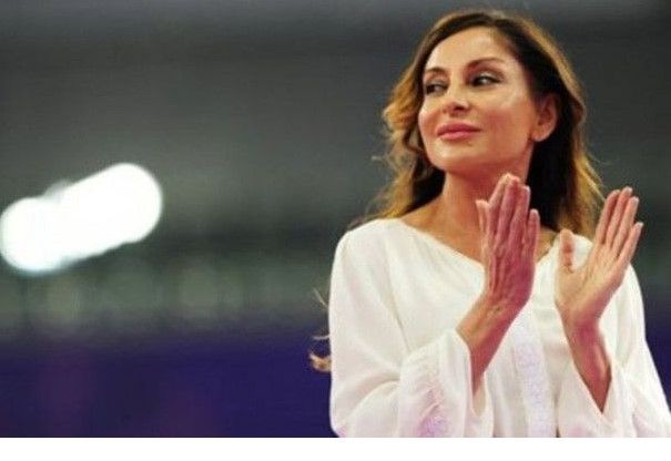 Mehriban Əliyeva Könül Xasıyevaya ev hədiyyə etdi