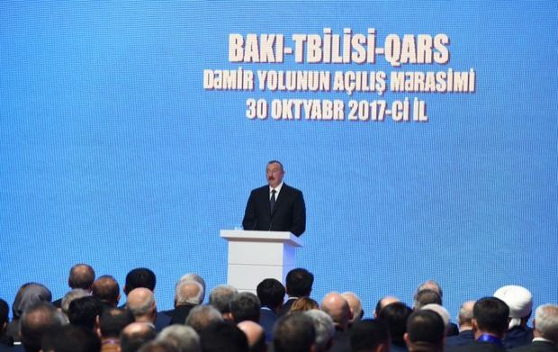 İlham Əliyev: Bakı-Tbilisi-Qars dəmir yolu Avropanı Asiya ilə birləşdirən ən etibarlı yoldur FOTO