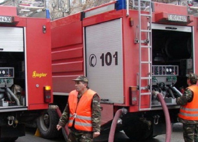 Bakıda yaşayış binasında yanğın 2 nəfər zəhərləndi