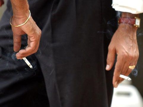 Siqareti harada çəkmək olmaz? Siyahı açıqlandı