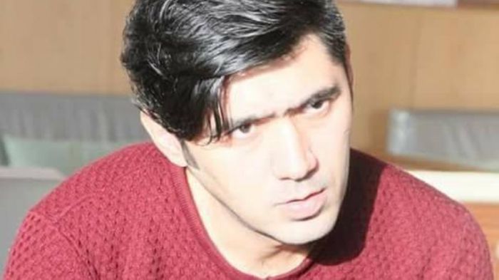 Anasının yasına dəvətnamə göndərənlər