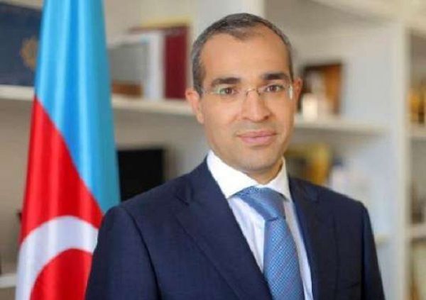 Mikayıl Cabbarov kollektivə təqdim edildi