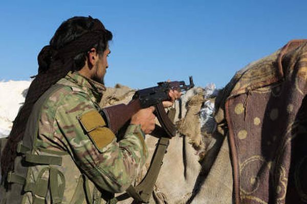 ABŞ Suriyada İŞİD terrorçularında yeni ordu yaradır