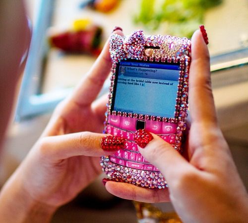 Hamamda başqa kişi ilə telefonla danışan arvadını bıçaqlayan ər "Mənim yerimdə kim olsa eyni şeyi edərdi"