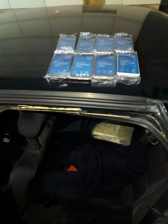 Gizlədilən mobil telefonlar aşkar edildi FOTO