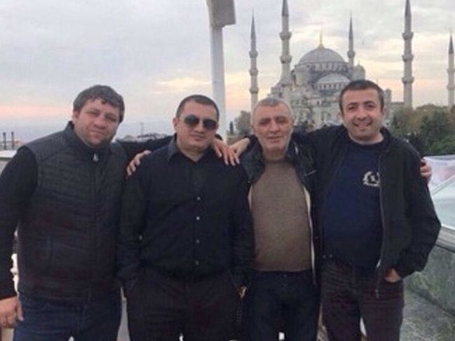 "Lotu Quli"nin məclisində qan töküldü "Rəşad Gəncinski"ni masa arxasında bıçaqladılar