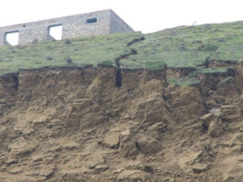 Bakının bu ərazisində təhlükə artdı Tektonik qırılma xətti genişləndi