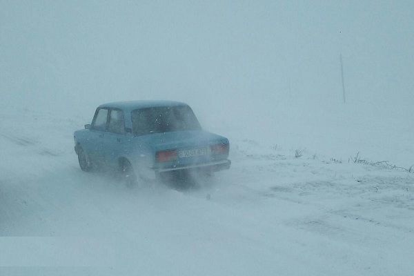 Şamaxı-Qızmeydan yolunda təhlükəli vəziyyət yaranıb FOTO