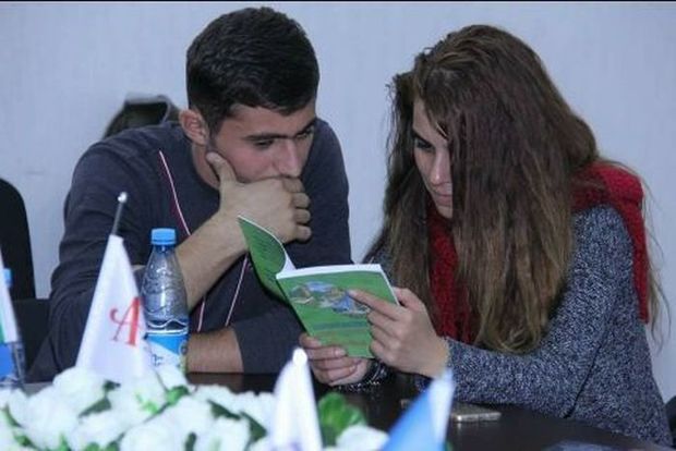 Azərbaycanda gənc şair intihara cəhd edib