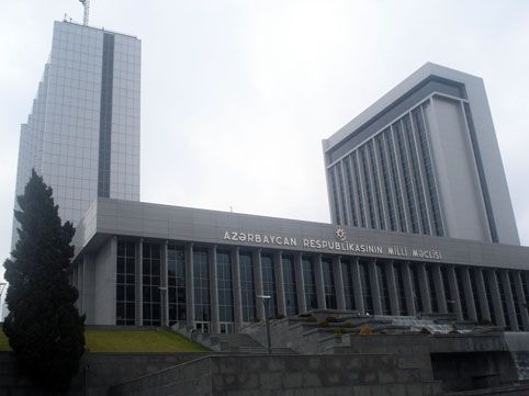 Deputatlar bu gün toplaşırlar - 24 məsələni müzakirə üçün