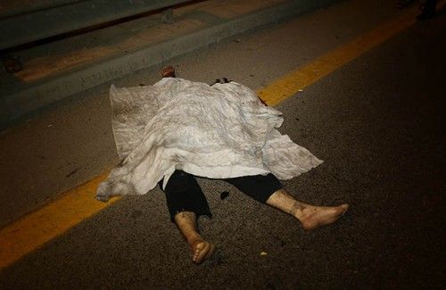 Bakıda dəhşət 2 nəfər maşının altında qaldı