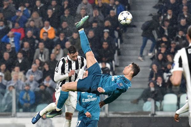 Ronaldo Buffonun qapısına superqoldan sonra Bakını xatırlayıb - VİDEO