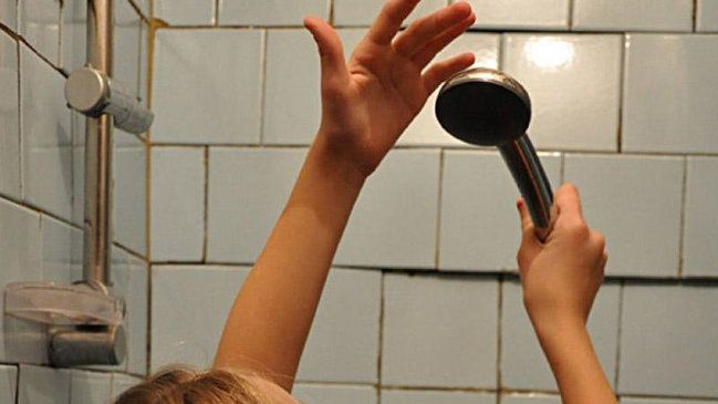 Yeni ailə quran gəlinin hamamda başına gətirilən DƏHŞƏT Azərbaycanda