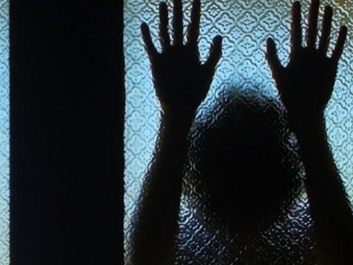 Gəncədə zorla evləndirilən qıza qarşı ərindən dəhşətli əməl hamının önündə...