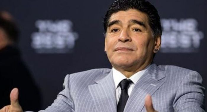 Maradona istefa verdi