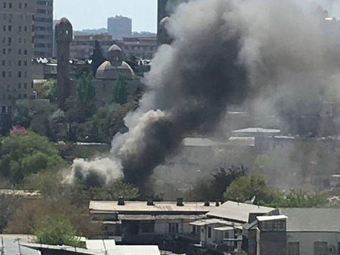 Nərimanovda yanğın başlayıb