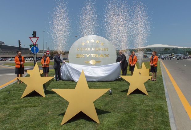 Bakı Aeroportuna “Beş Ulduz” verilib FOTO