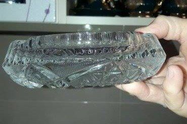 Azərbaycanda məmur işçisinin başına külqabı atdı