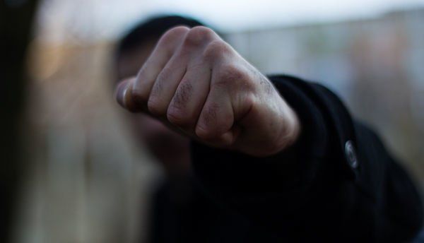 Ağsu rayonunda müəllim məktəbin direktorunu döyüb