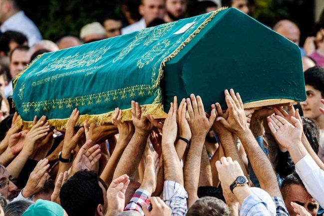 Fəridə torpağa tapşırıldı Atası dəfnə gələ bilmədi - Məzarlıqdan FOTOLAR