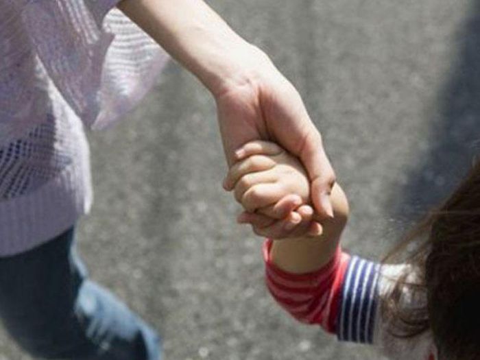 Neftçalada qadın iki körpəsi ilə birlikdə yoxa çıxdı