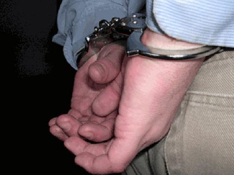 Ticarət mərkəzindən oğurluq edənlər tutuldu