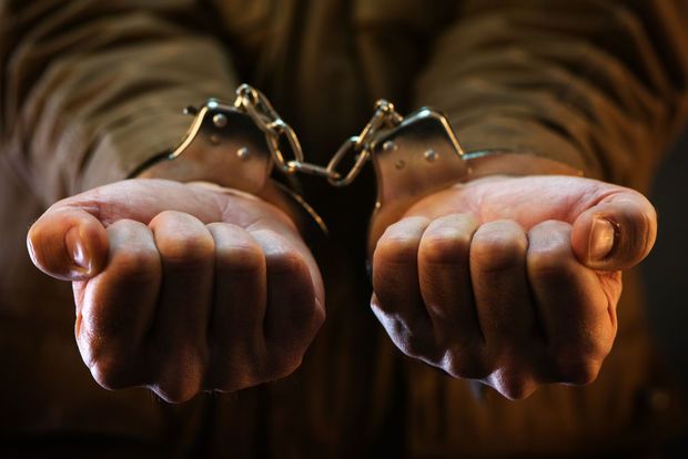 Heroin satan musiqi müəllimi saxlanılıb