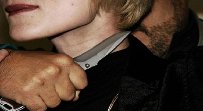 Azərbaycanda ər arvadının üzünü deşdi, alnını doğradı DƏHŞƏTLİ HADİSƏ