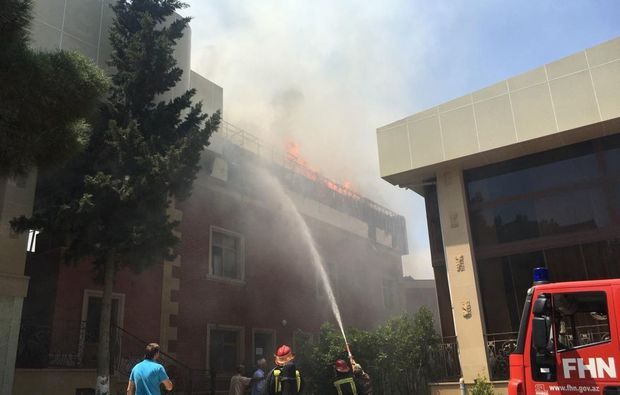 “Monolit Plaza” yanır