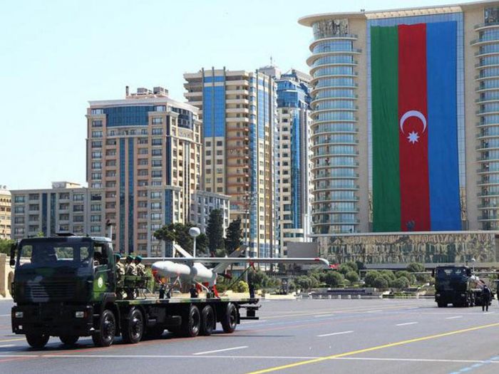 Azərbaycan Ordusunun 100 illiyi qeyd olunur - FOTOLAR