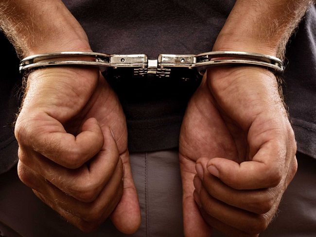 Ana və qızını bıçaqla hədələmişdilər 9 il həbs